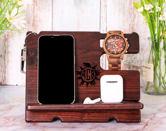 Support pour iPhone, station d'accueil pour iPhone, service de voiturier, station d'accueil pour montre, station d'accueil Fitbit, idées cadeaux pour homme, personnalisation, cadeau unique pour homme, cadeaux, anniversaire,