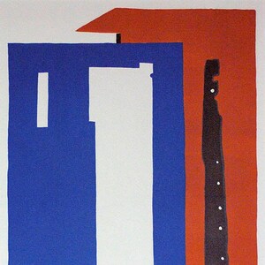 Peut inclure: Impression d'art abstrait avec des formes géométriques audacieuses aux couleurs primaires. Un grand rectangle bleu encadre une forme blanche, avec une section rouge à droite. Un élément vertical noir avec des points blancs ajoute du contraste. L'œuvre a une esthétique minimaliste.