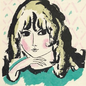 Puede incluir: Ilustración de una mujer con cabello negro y reflejos verdes, mejillas rosadas y una blusa turquesa. La mujer apoya la barbilla en su mano. El fondo presenta un patrón de diamantes rosas con acentos turquesa.