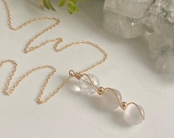 ネックレス・ペンダント Monday Edition _ Moonlit Heartstrings Long Necklace Moonstone Necklace, Moon Phase Necklace, 14ct Gold, Selenite