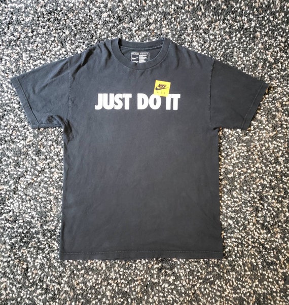 nike air text t shirt