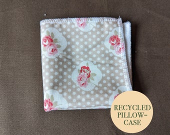 Reusable Facial Cloth / Facial Wipe / Plastic Free / Eco Friendly / Zero Waste / Recycled / Washable / Brown / Pink / Floral / Bamboo