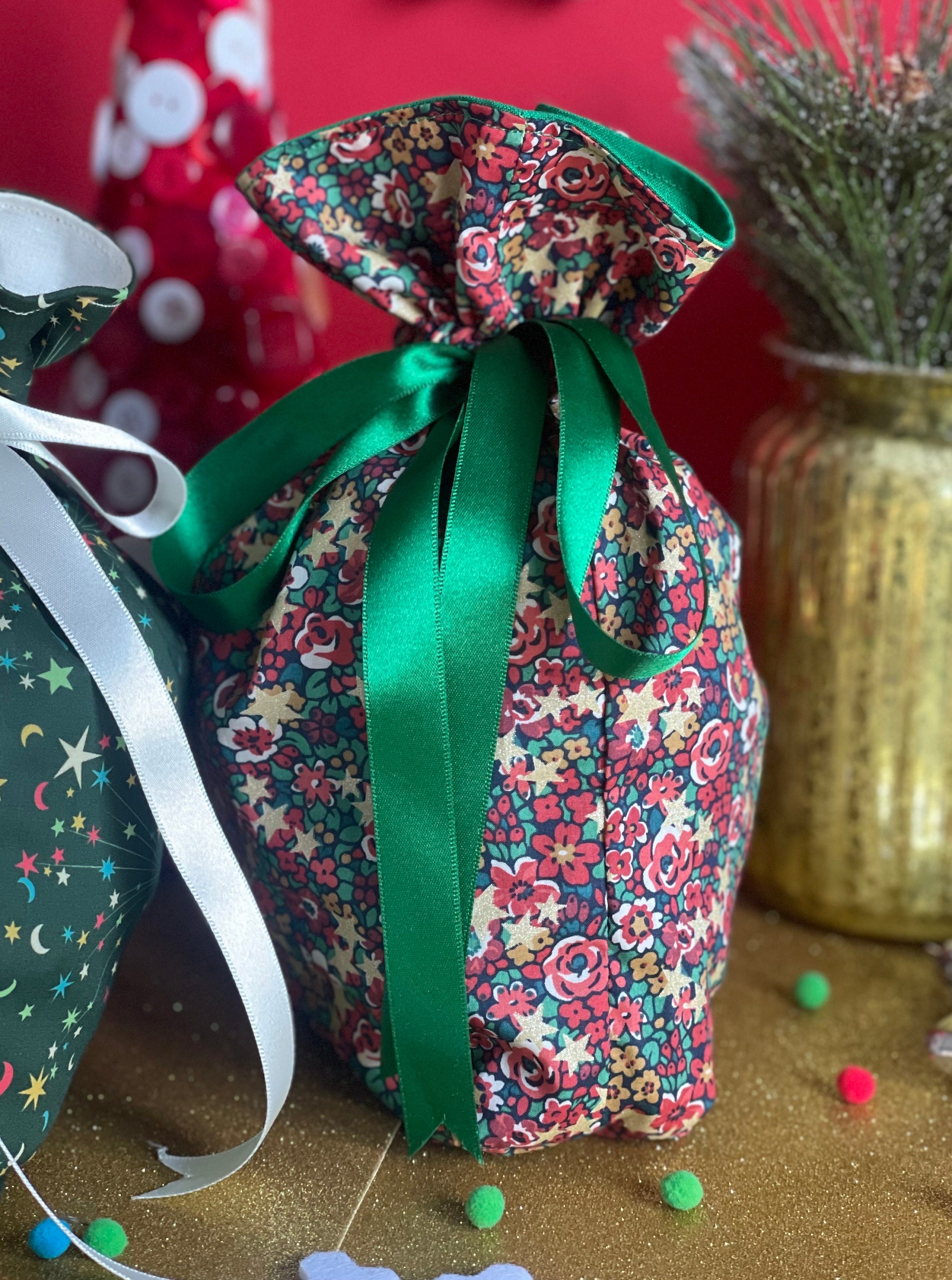 Christmas Fabric OYATON Green Christmas Gift Bags Set Of 6 Fabric Drawstring Gift Wrap Bags 322174 - View #7