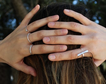 sierlijke ring, zilveren bal ring, minimalistische ring, alledaagse ring, sterling zilver minimaal zilver, boho ring, oude Griekenland ring, stabiele ring