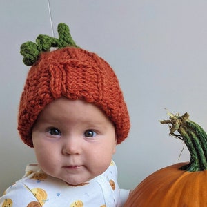 Handmade Chunky Knit Pumpkin Hat: Foldable Brim, Baby&#39;s First Halloween