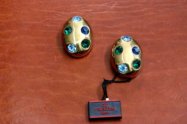 Valentino vintage gold and white clip earrings Verde e blu