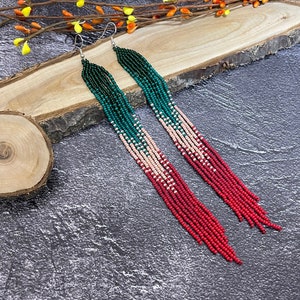 Perlen Ohrringe Grün Rot Ohrringe Lange Ohrringe Farbverlauf Fransen Ohrringe Boho Ohrringe Tropfen Ohrringe Fransen Ohrringe Extra lange Ohrringe