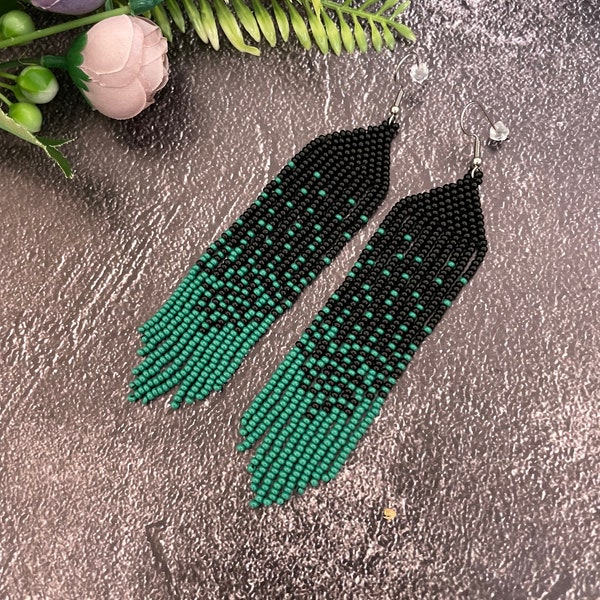 Green beaded earrings Native earrings Black green earrings Drop earrings Gift for her Boho earrings Fringed earrings Chandelier earrings