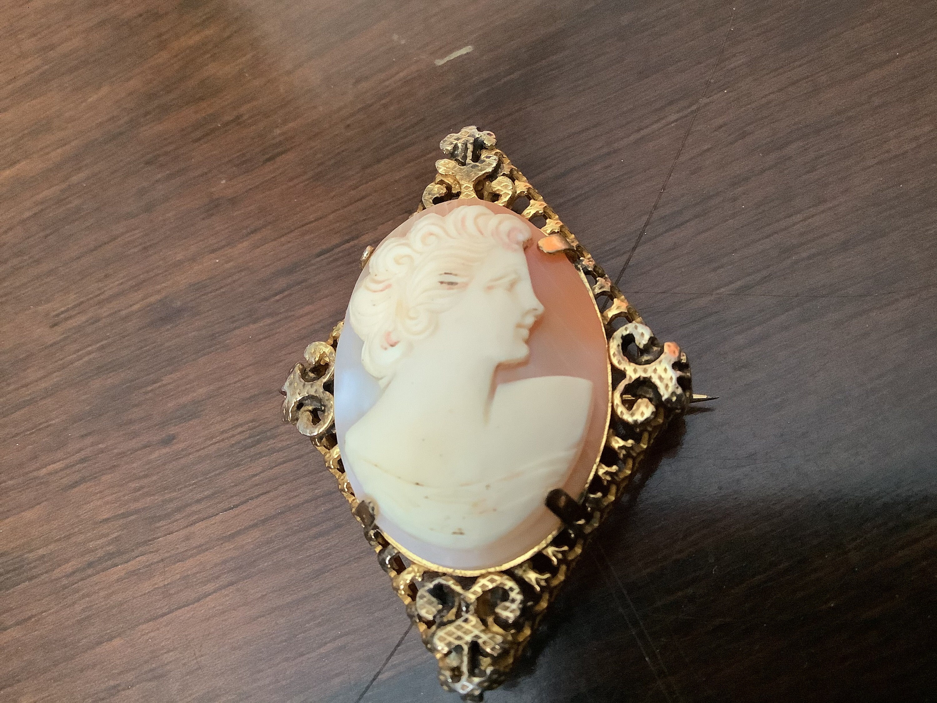 ヴィンテージカメオブローチ - Etsy 日本