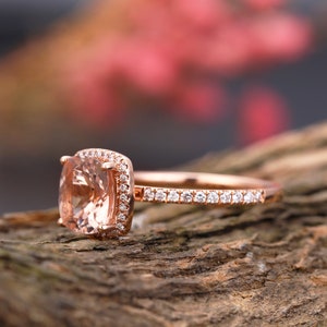 Vintage Morganite engagement ring rose gold ring, art deco cushion cut wedding ring bridal ring ,halo set diamond ring,Anniversary ring imagem 2