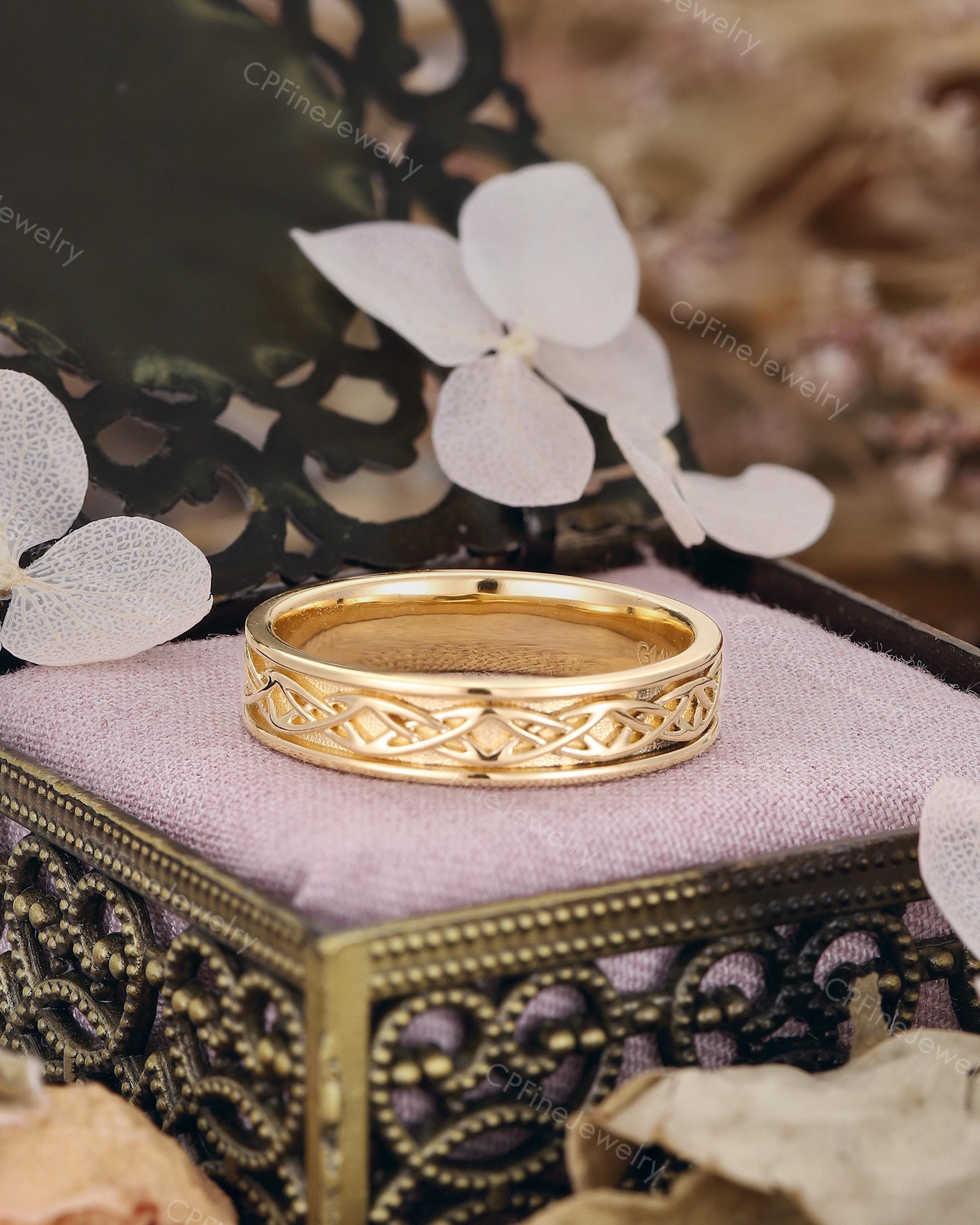 Celtic Knot Wedding Band, Solid Gold Infinity Ring, Traditional