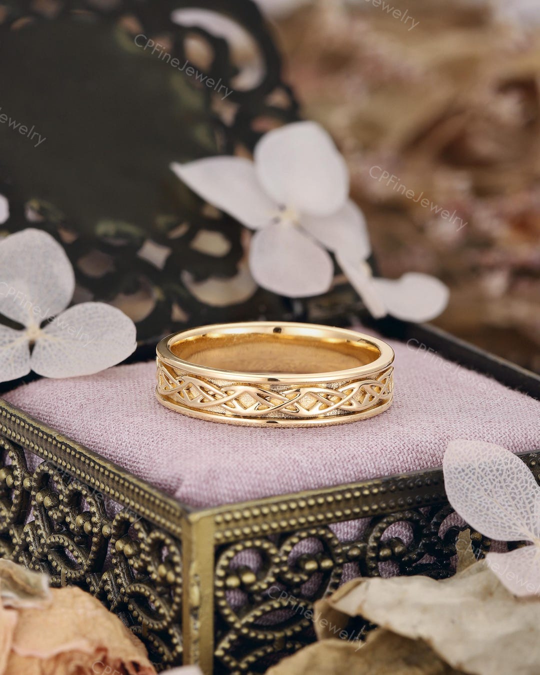 Celtic Knot Wedding Band, Solid Gold Infinity Ring, Traditional