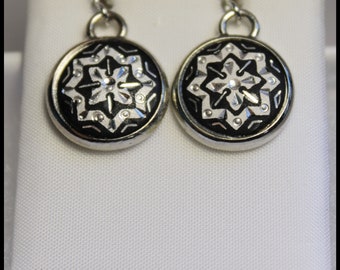 Damascene earrings. Handmade earrings. Silver earrings. Earrings design star. Damascene jewelry. piece of steel. Crafts from Toledo. Spain.