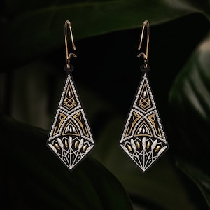 Damaszener Ohrringe. Handgefertigte Ohrringe. Goldohrringe. Silberohrringe. Lange Ohrringe. Damaszener Schmuck. Stück Stahl.