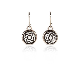 Damascene earrings. Handmade earrings. Silver earrings. Earrings design star. Damascene jewelry. piece of steel. Crafts from Toledo. Spain.