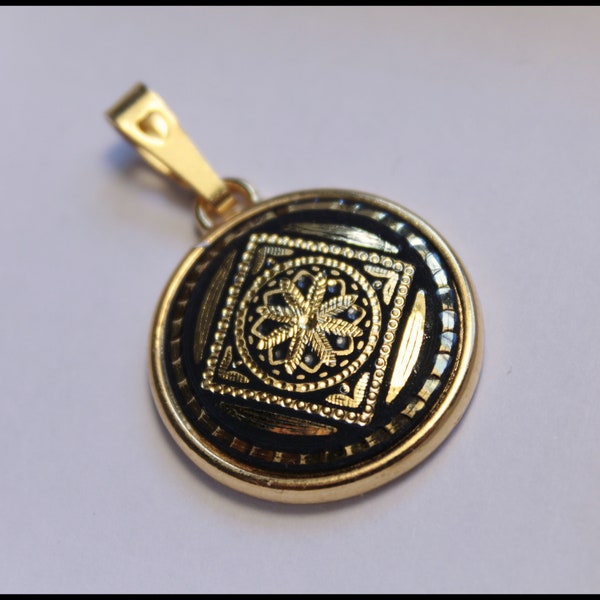 Pendentif Damascène fait à la main avec de l'or toledo arabe traditionnel