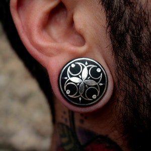 Handmade plugs / Damascene plugs / Walnut wood plug / Premium plugs / Sacred geometry plugs / Silver Plugs / Ear plugs