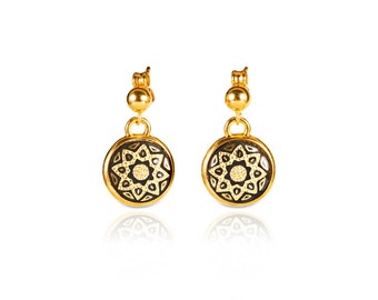 Damascene earrings. Handmade earrings. Silver earrings. Earrings design star. Damascene jewelry. piece of steel. Crafts from Toledo. Spain.