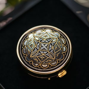 pillendoos damasceen handgemaakt met goud en zilver