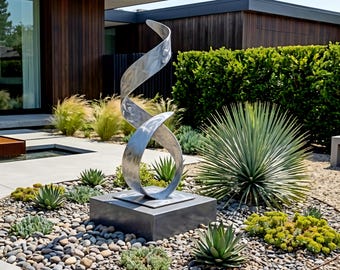 Escultura moderna de metal: Decoración abstracta de lujo para el hogar, elaborada a mano en plata, para interiores o exteriores.