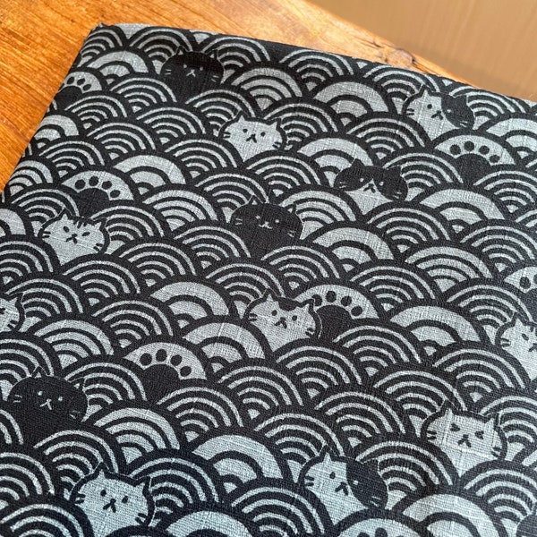 Tissu japonais coton Seigaiha vague chat imprimé gris noir kimono au mètre