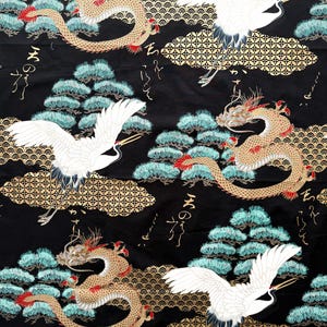 Japanische Baumwolle – Drache, Kraniche und Kiefern auf Schwarz mit goldenen Akzenten / Quilten, Patchwork, Nähen / Tissu japonais coton noir