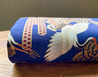 Japanischer Stoff mit Kranichen und goldenen Wellen auf Blau, B 110 cm / Tissu Japonais coton grues dorées / Quilt-Patchwork / Authentisch hergestellt in Japan.