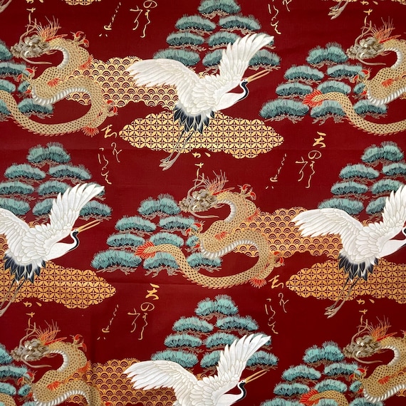 Authentic Japanese Cotton – Dragon, Cranes and Pines on Red with Gold Accents / Quilting, Patchwork, Sewing / Tissu japonais coton noir