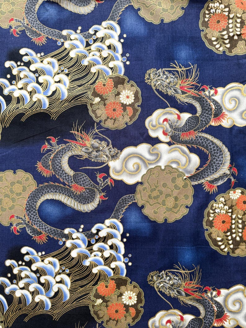 Auténtica tela japonesa de algodón - 110 cm de ancho, dragón y olas sobre azul marino / Tissu japonais coton dragon / Acolchado, kimono, costura imagen 1