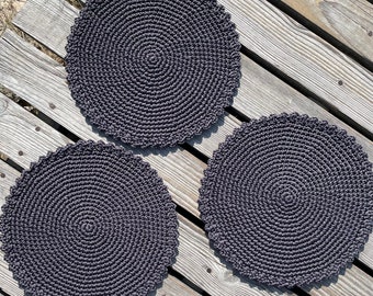 Crochet placemats. Table placemats. Home decor. Table decor. Crochet decor. Dinner placemats. Dinner table. Kitchen decor. Grey placemats