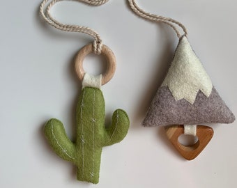 Boho baby gym toys, baby play gym toys, wooden play gym toys, baby sensory toys, felt cactus baby gym toy, baby hanging toys