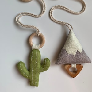 Boho baby gym toys, baby play gym toys, wooden play gym toys, baby sensory toys, felt cactus baby gym toy, baby hanging toys