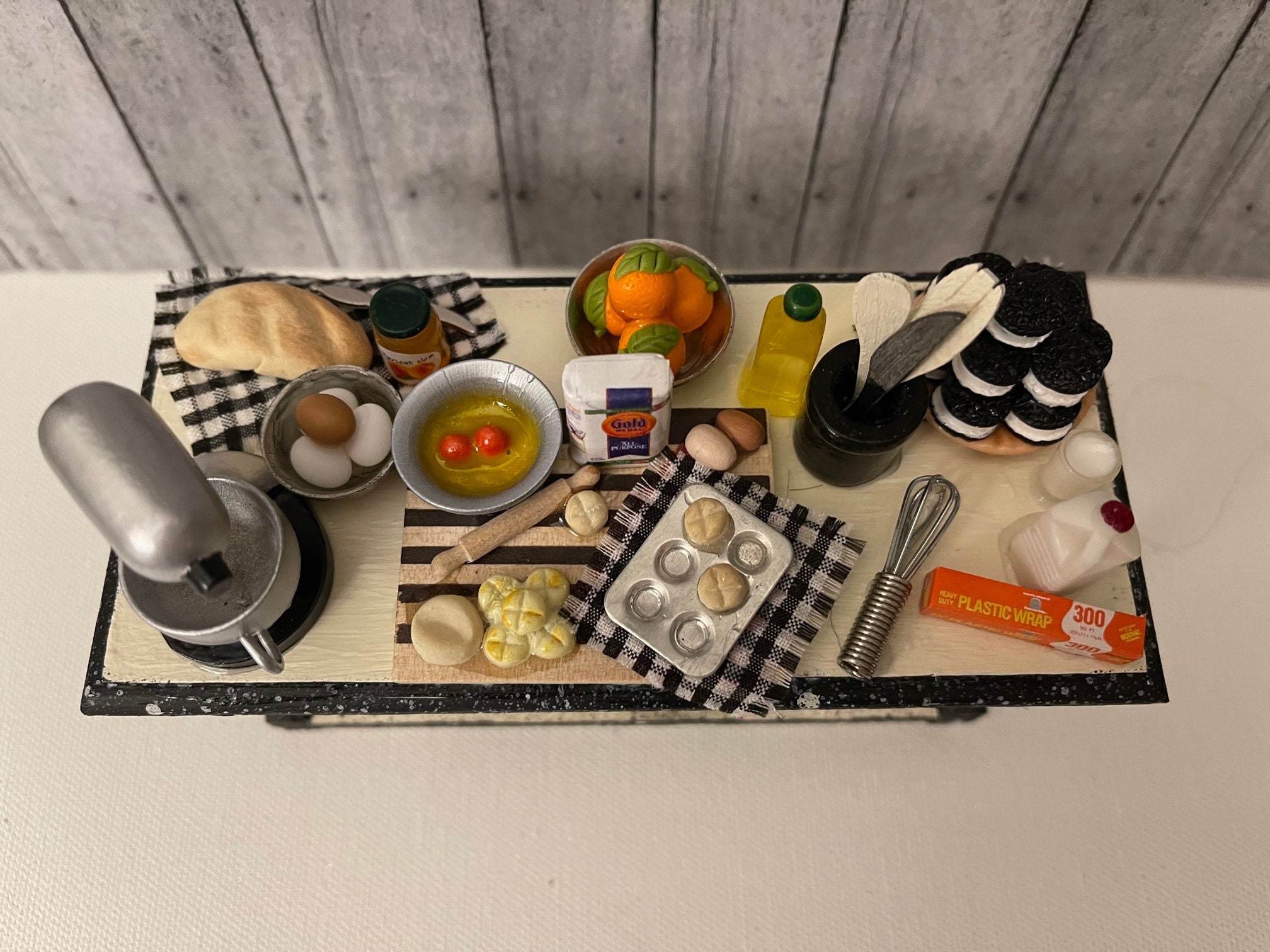 Light Ivory and Black Splatter Table for Your Collectible - Etsy