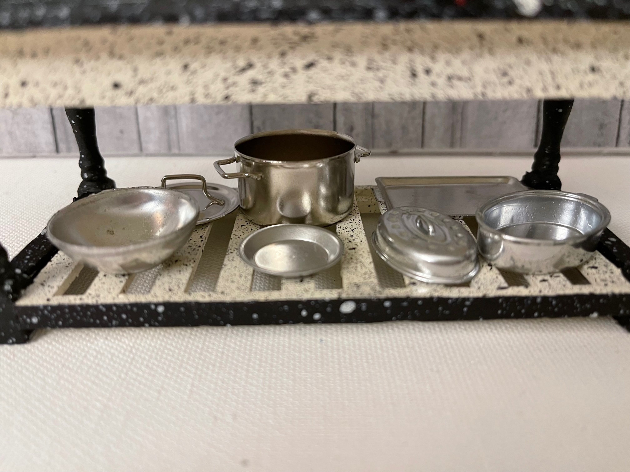 Light Ivory and Black Splatter Table for Your Collectible - Etsy