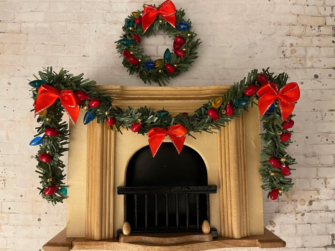 Traditional Christmas Garland and Wreath Set Decorated With Christmas