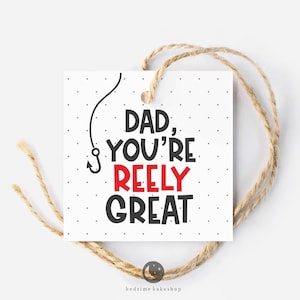 Druckbarer 2" quadratischer Cookie Tag - Happy Father's Day ""Dad, You're Reely Great"" Angeln, Fisch, Angelrute Cookie Square Tag Goodie tag -2"
