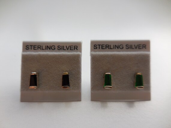 Small Green and Red Gemstone Rectangular Post Ear… - image 8