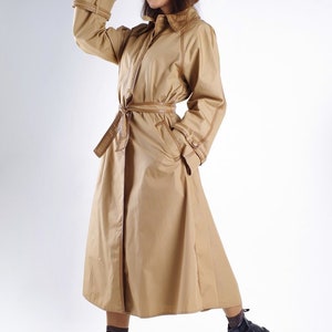 Louis Feraud Vintage Khaki Brown Trench Coat w/ Leather Details, Women's M imagem 1