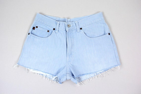 Vintage DKNY light blue denim shorts, size W31