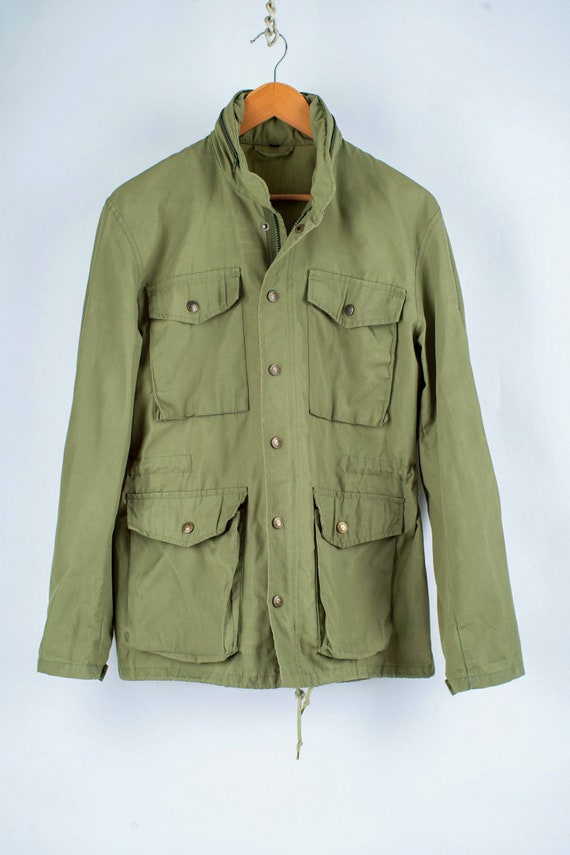 Vintage Fjallraven Women's Khaki Green Lightweight