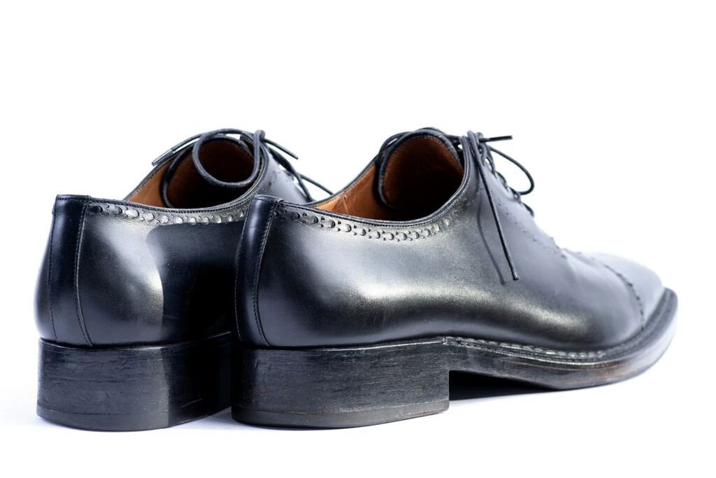 【美品】Santoni fatte a mano UK8.5 SANTONI Fatte A Mano Wholecut Black Leather Bentivegna