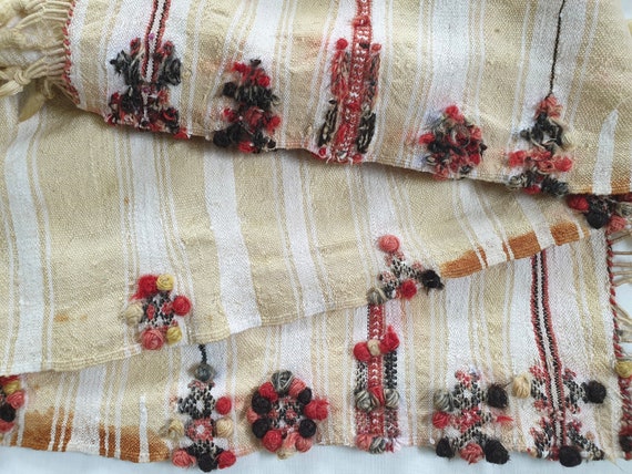 モロッコのベルベル人の伝統衣装、アマジグ族のウェディングベール