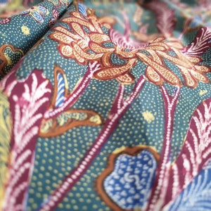 Vintage Indonesian Java Batik Tulis Fabric, Classic Tiga Negeri Textile ...