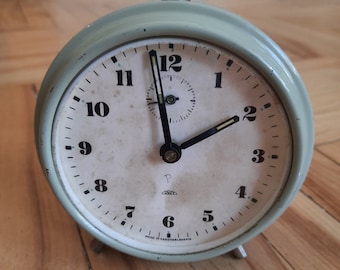 Vintage PRIM Alarm Clock - Light Green