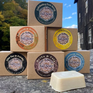 Variety Set of Bar Soap - 8 Full Size Bars | Palm Oil Free - Vegan - Kraft Box - Compostable Label - Natural Ingredients -  Essential Oil