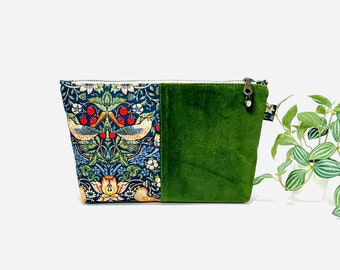 William Morris "Strawberry Thief" print fluwelen make-up tas, speciale cosmetische reistas, William Morris ritszakje, cadeau voor moeder, op maat gemaakte tas