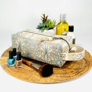 grande trousse de toilette carrée William Morris, trousse à cosmétiques floral turquoise et beige, sac de voyage à fermeture éclair, étui Dopp, coton, lin, petite trousse à projet