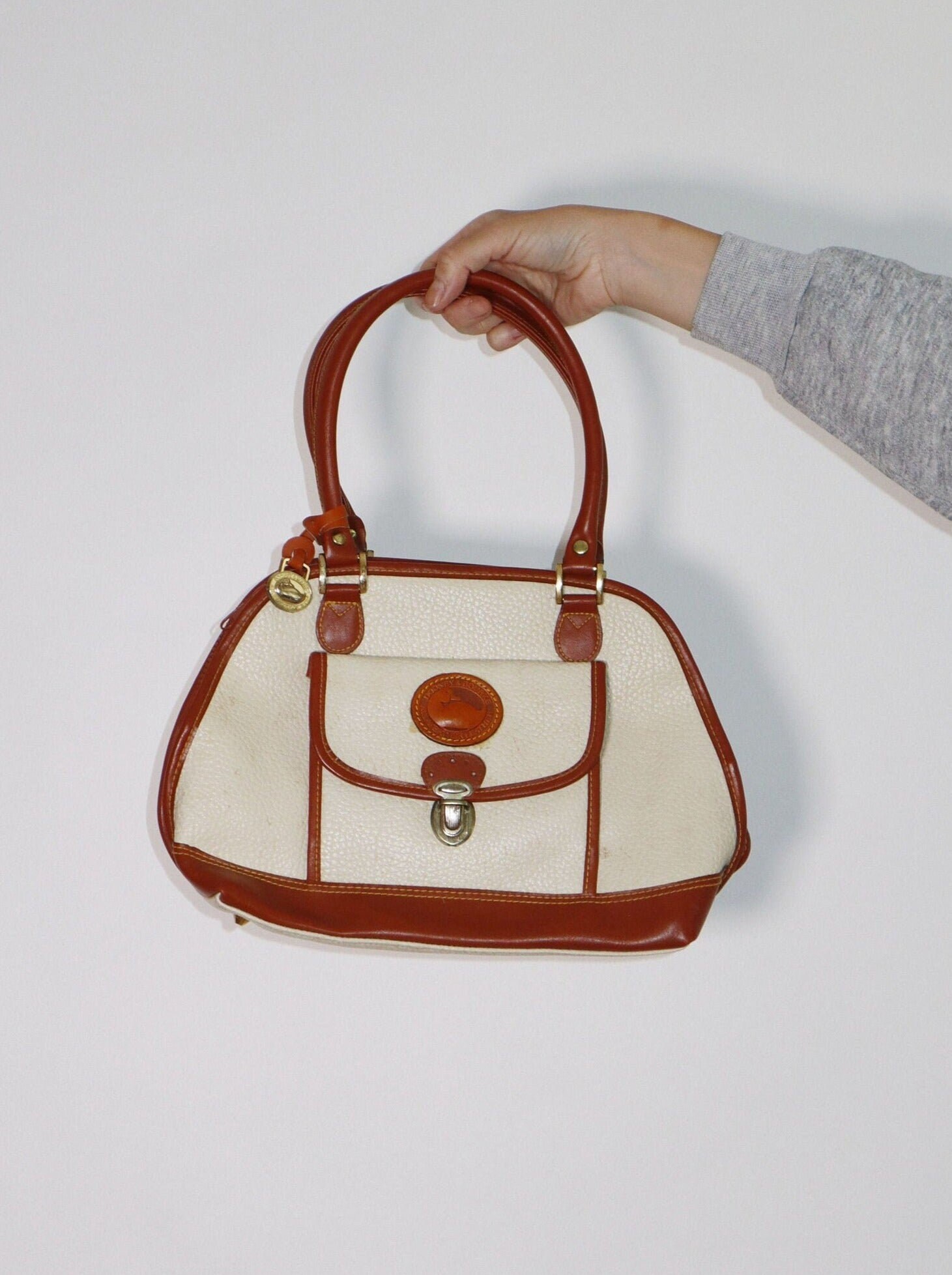 Dooney & 2024 bourke purse