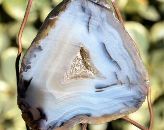 DMA-18-04: Montana Dendritic Agate with druzy crystals 4.5 oz or 127 grams
