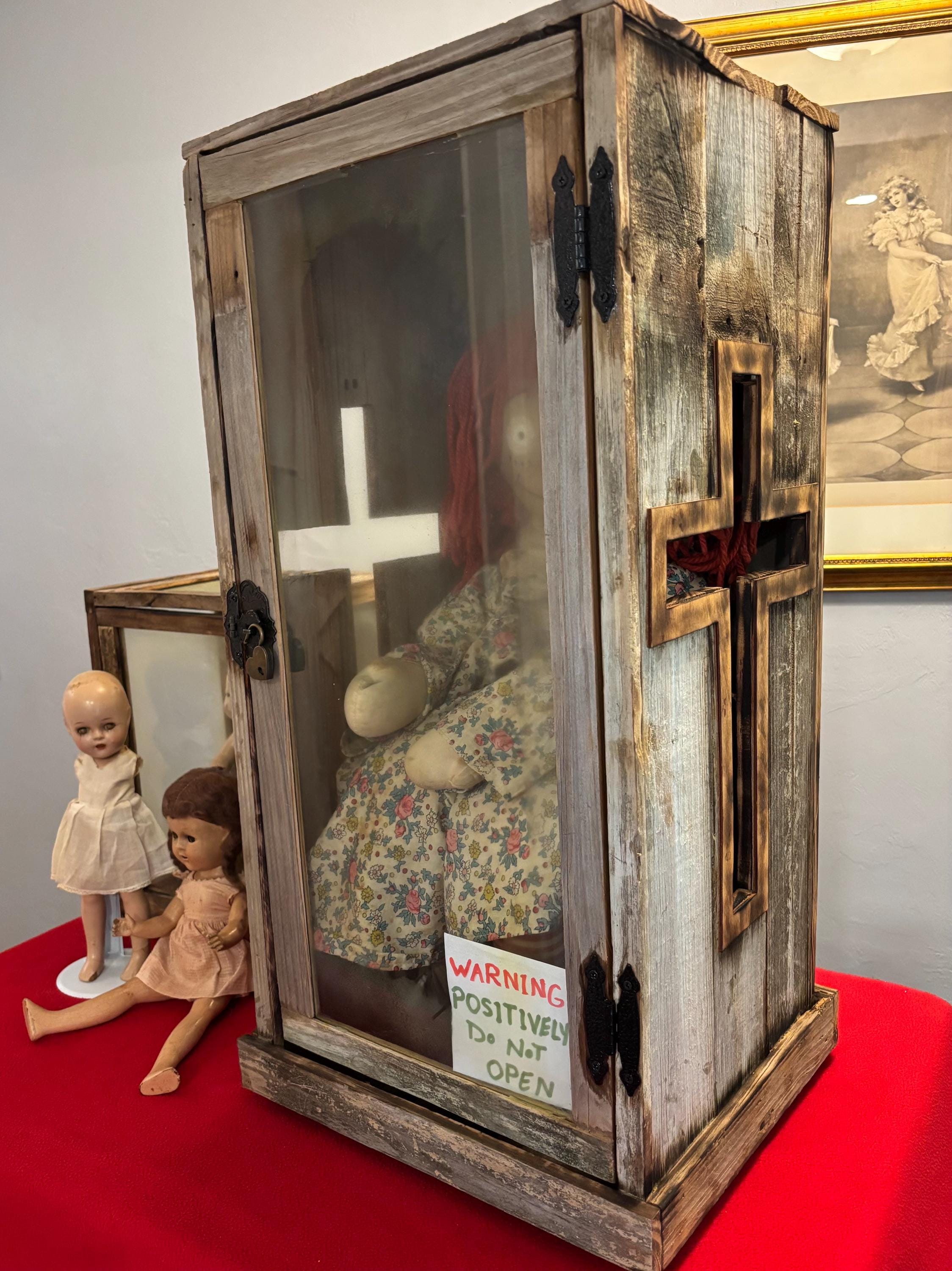 Annabelle doll box - Etsy 日本